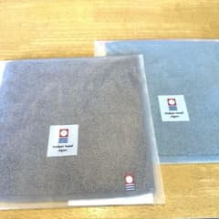 新品・未使用品⭐︎今治タオルハンカチ 2枚セット　おまけ付きのサムネイル