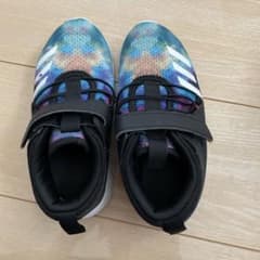 adidas スニーカー　キッズ　19㎝のサムネイル
