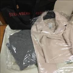 ショートコートとニットワンピースのサムネイル