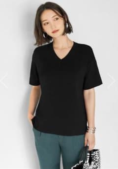 【新品】スタイルデリ★涼感Vネックニットトップスのサムネイル