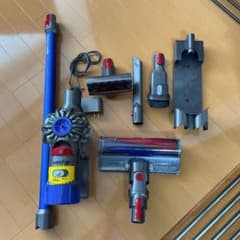 【アサコ様専用】dyson ダイソンV7 Fluffy 掃除機 【送料込】のサムネイル