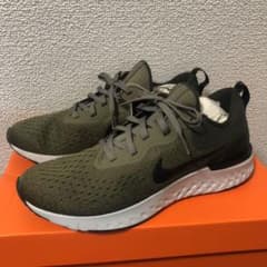 【じーまーまーまー様専用】新品！NIKE ナイキ ランニングシューズのサムネイル