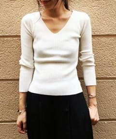 【新品】TODAYFUL Soft Vneck Knit 白のサムネイル
