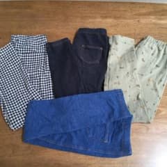 ユニクロ　パンツ４点セットのサムネイル