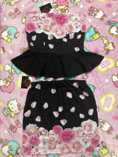 ♡DaTuRa ローズシャワーセットアップ 新品未使用タグ付き♡のサムネイル