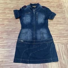 BEBE JEANSのサムネイル