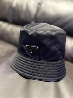 PRADA Re-Nylon バケットハット M ブラック 三角ロゴ - メルカリ