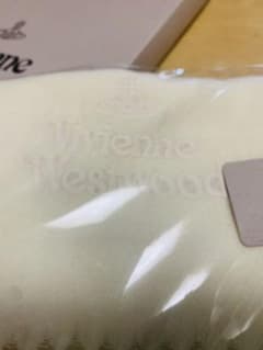 新品未使用　箱付き　ヴィヴィアンウエストウッド　マフラーのサムネイル