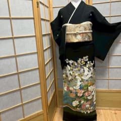 ［8149］黒留袖 友禅 比翼付 作家物 五つ紋 桔梗 正絹 着物 袷 8149］黒留袖 友禅 比翼付 作家物 五つ紋 桔梗 正絹 着物 袷 - メルカリ