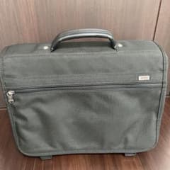 TUMI  黒色　ビジネスバッグのサムネイル