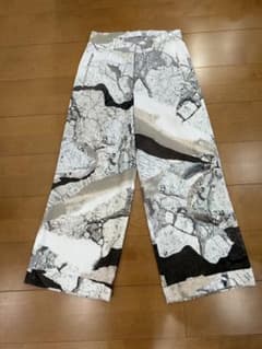 AMERI ワイドパンツ Mサイズ/股下64センチのサムネイル