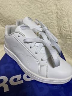 Reebok スニーカー   白　22.5cmのサムネイル