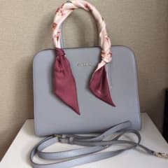 【美品】　FURLA 2way ショルダーバッグ グレーのサムネイル