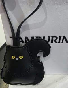 タンバリンズ　TAMBURINS 猫　チャーム　ブラックキャット ノベルティ タンバリンズ TAMBURINS 猫 チャーム ブラックキャット ノベルティ
