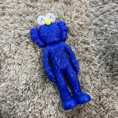 KAWS カウズ MoMA EDITION ブルー メディコムトイ - メルカリ