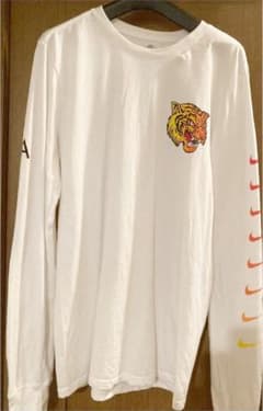 ☆早い者勝ち☆ナイキ海外限定ロンt タイガー 虎 袖ロゴロンT/カットソーのサムネイル