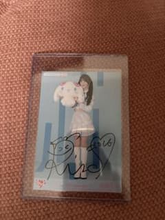 ＝LOVE 音嶋莉沙　シナモンロール直筆サイン入り生写真のサムネイル