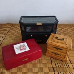 DISCRETION オルゴール ジュエリーボックス 3段 DISCRETION オルゴール ジュエリーボックス 3点セット まとめ - メルカリ