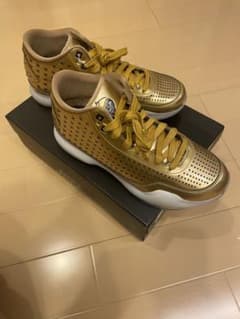 ナイキ　コービー  10   NIKE KOBE X MID   ゴールドのサムネイル