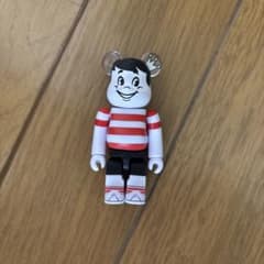 ストライプシャツのキャラクター フィギュアのサムネイル