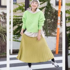 osmosis イレギュラーヘムプルオーバー フードパーカー　アイボリーのサムネイル