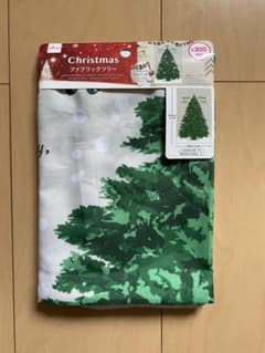 ダイソー　ファブリックツリー　クリスマス　ツリー　タペストリーのサムネイル