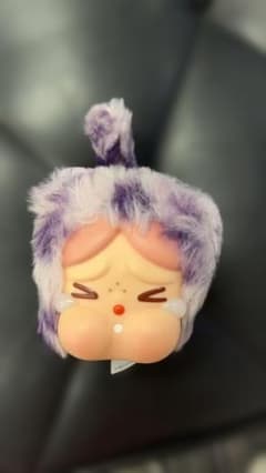 POP MART cry baby ぬいぐるみ マスコットのサムネイル