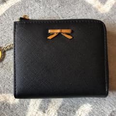 折りたたみ財布のサムネイル
