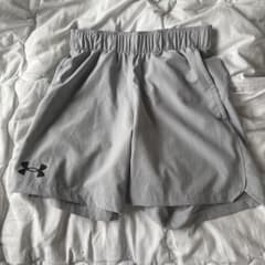 Under Armour グレー ハーフパンツ Sサイズ（71-77センチ）
