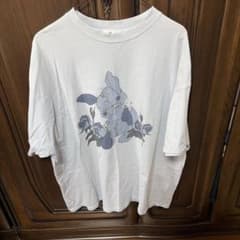 Whinny Tシャツ