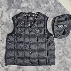 TAION ダウンベスト サイズ130 (6Y) 黒色 美品のサムネイル