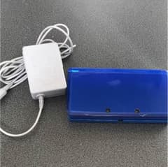 ニンテンドー3DS（充電器、ソフト3本セット）のサムネイル