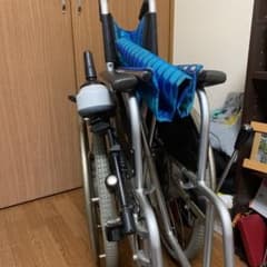 折りたたみ電動車椅子のサムネイル