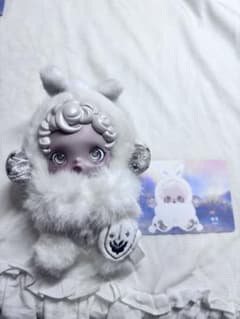 POP MART SKULLPANDA ぬいぐるみマスコットのサムネイル