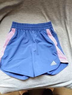 アディダス　キッズ用130サイズ　短パンのサムネイル