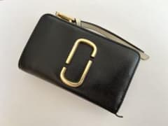 Marc Jacobs ブラック 二つ折り財布のサムネイル
