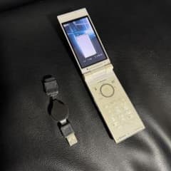 ☆貴重☆ docomo SH-01B SHARP AQUOSケータイ ガラケー - メルカリ