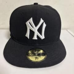 ム*肉様 NEW ERA ニューヨークヤンキース キャップ つば裏に街並みプリンのサムネイル