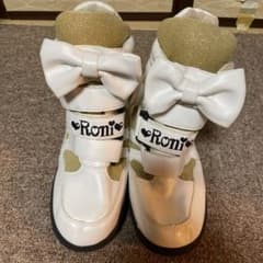 キッズスニーカー　　22cmのサムネイル