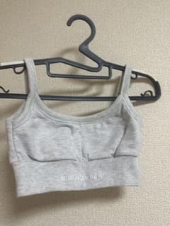 グレー タンクトップのサムネイル