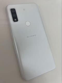 美品 SIMフリー arrows We FCG01 ホワイト au - メルカリ