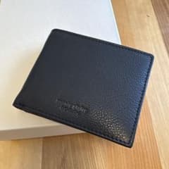 【新品】レザー製 二つ折り財布 黒