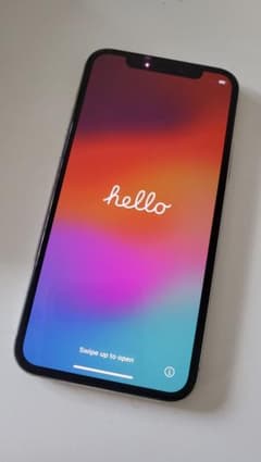 iPhone 11 Pro シルバー 64 GB docomo バッテリー89％のサムネイル