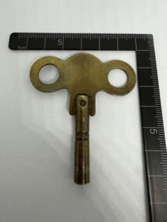 昭和レトロ ゼンマイ式時計用 巻き鍵 - メルカリ