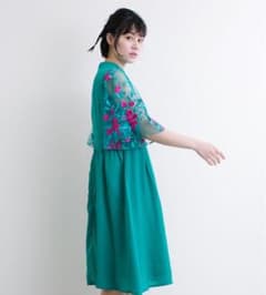 送料無料✩.*˚ merlot plus 花刺繍レーススリーブワンピースのサムネイル
