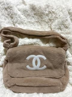 CHANEL ベージュ ファー ショルダーバッグのサムネイル
