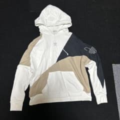 adidas パーカーサイズMのサムネイル