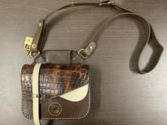 クロコダイル✕レザー限定ショルダーバッ グ 超希少・世界限定生産 
