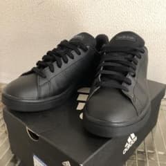 adidas ADVANCOURTBASEのサムネイル