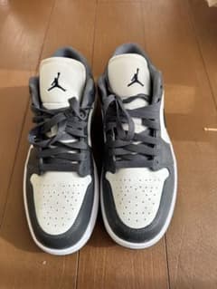 Jordan ホワイト/グレー スニーカーのサムネイル